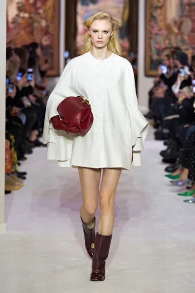 Look 2